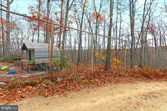 516 ROBERTS RD, Great Cacapon, WV 25422