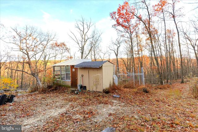 516 ROBERTS RD, Great Cacapon, WV 25422