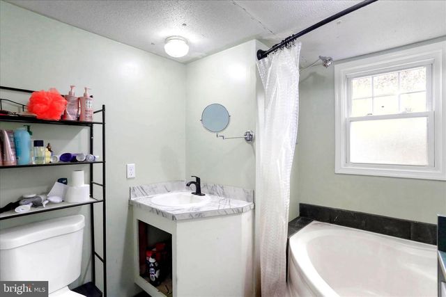 516 ROBERTS RD, Great Cacapon, WV 25422