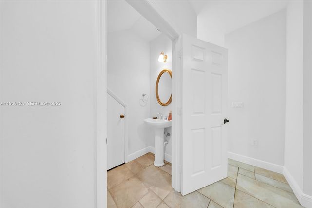 2917 SW 30th Ct 2917, Miami, FL 33133