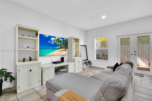 2917 SW 30th Ct 2917, Miami, FL 33133