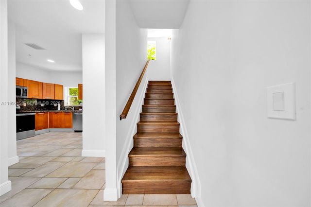 2917 SW 30th Ct 2917, Miami, FL 33133