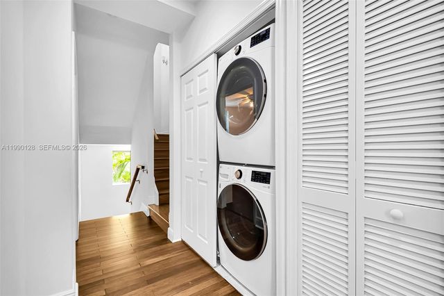 2917 SW 30th Ct 2917, Miami, FL 33133