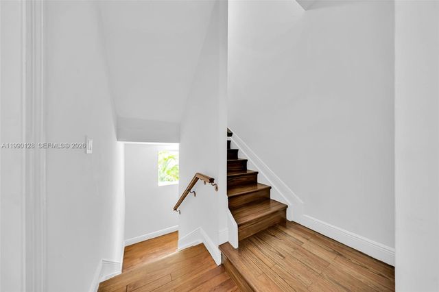 2917 SW 30th Ct 2917, Miami, FL 33133