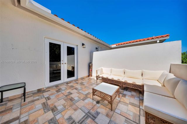 2917 SW 30th Ct 2917, Miami, FL 33133