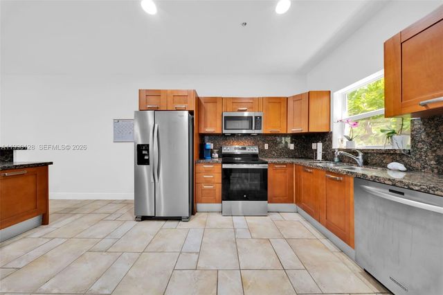 2917 SW 30th Ct 2917, Miami, FL 33133