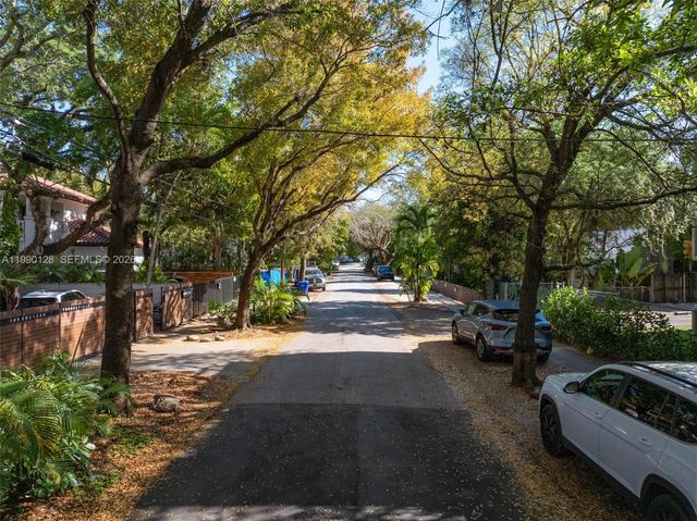 2917 SW 30th Ct 2917, Miami, FL 33133