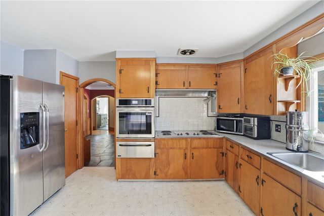 48 Rowley Street, Providence, RI 02909