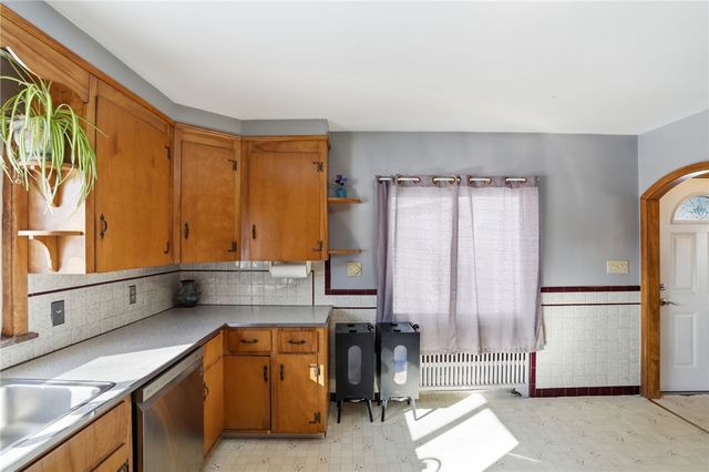 48 Rowley Street, Providence, RI 02909