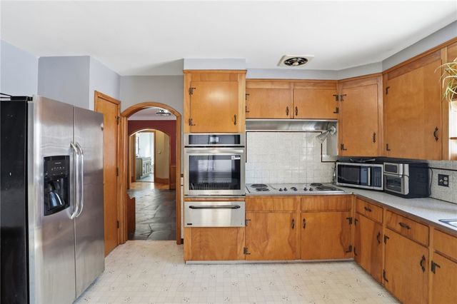 48 Rowley Street, Providence, RI 02909