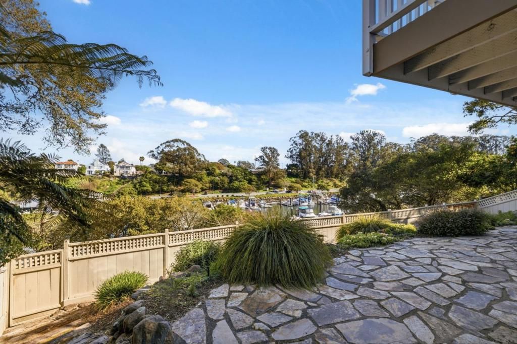 Image 30 of property listing at 126 Frederick Street 20, Santa Cruz, CA 95062