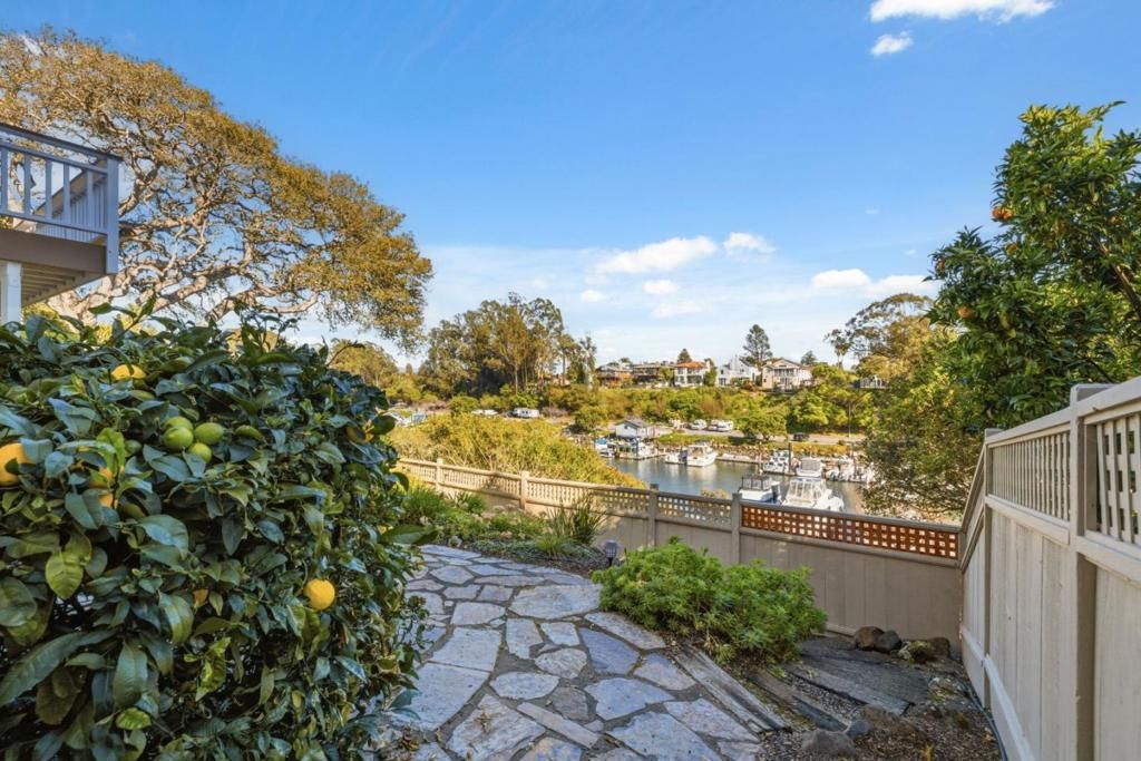 Image 33 of property listing at 126 Frederick Street 20, Santa Cruz, CA 95062