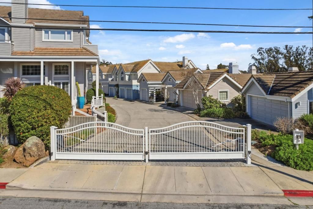 Image 38 of property listing at 126 Frederick Street 20, Santa Cruz, CA 95062