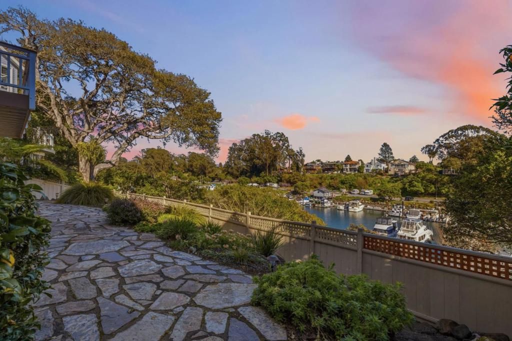 Image 49 of property listing at 126 Frederick Street 20, Santa Cruz, CA 95062