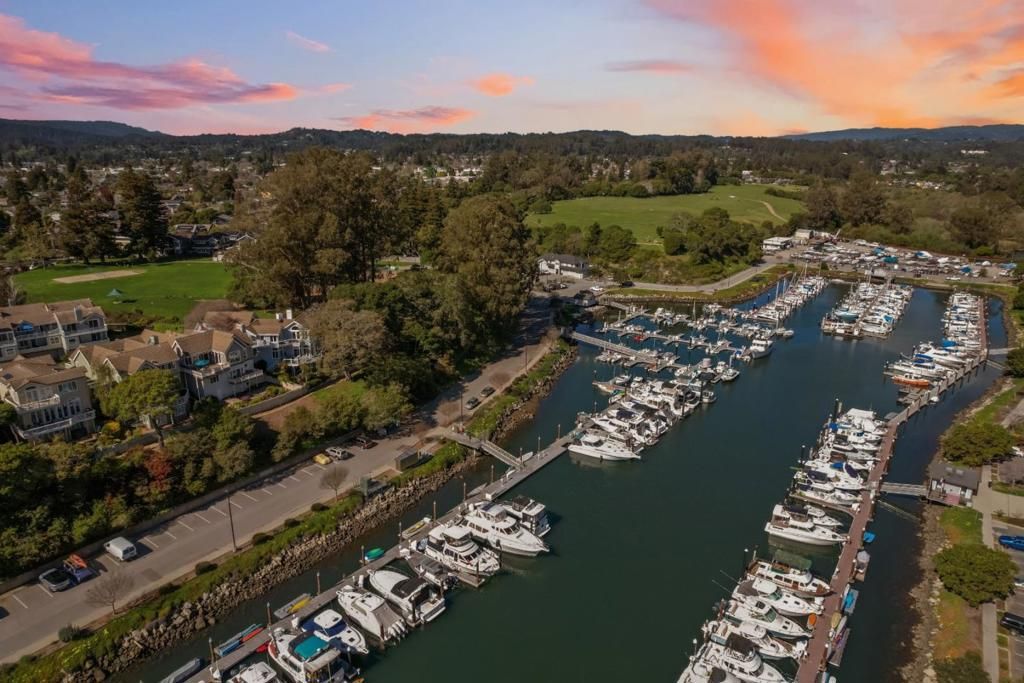 Image 63 of property listing at 126 Frederick Street 20, Santa Cruz, CA 95062