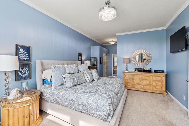 2260 Paragon Mill Drive, Burlington, KY 41005