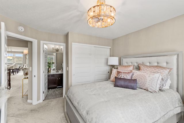 2260 Paragon Mill Drive, Burlington, KY 41005