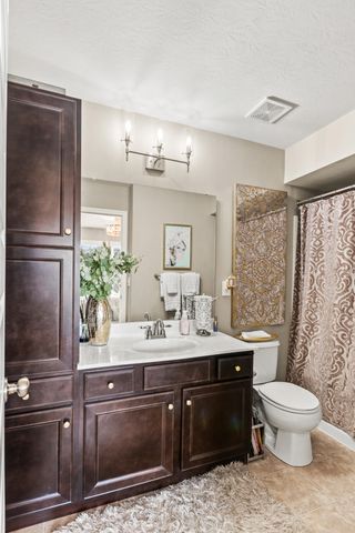 2260 Paragon Mill Drive, Burlington, KY 41005