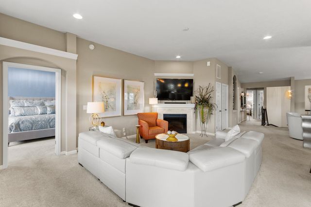 2260 Paragon Mill Drive, Burlington, KY 41005