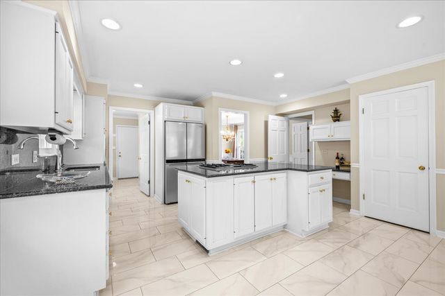 912 Morningside Drive, Lake Forest, IL 60045