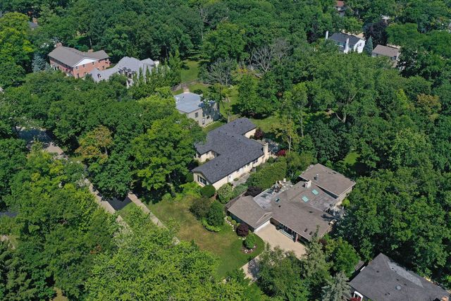 912 Morningside Drive, Lake Forest, IL 60045