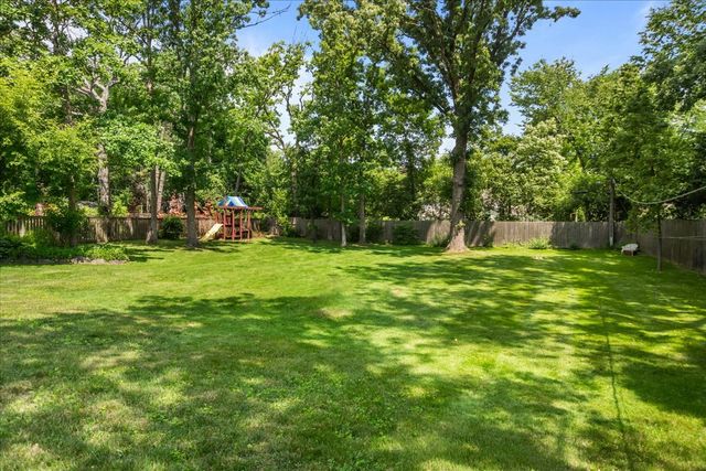 912 Morningside Drive, Lake Forest, IL 60045