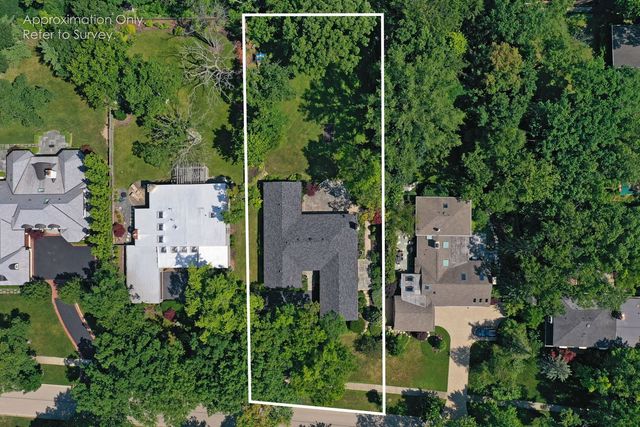 912 Morningside Drive, Lake Forest, IL 60045