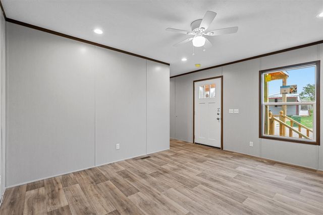 1107 Ridgeview Circle, Granbury, TX 76048