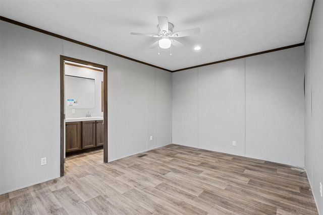 1107 Ridgeview Circle, Granbury, TX 76048