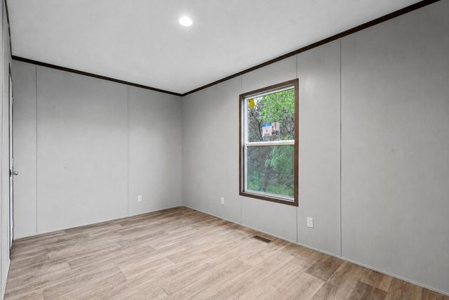 1107 Ridgeview Circle, Granbury, TX 76048