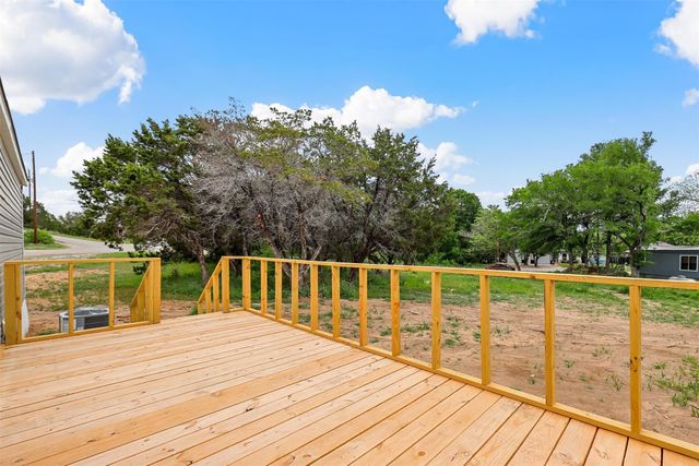 1107 Ridgeview Circle, Granbury, TX 76048