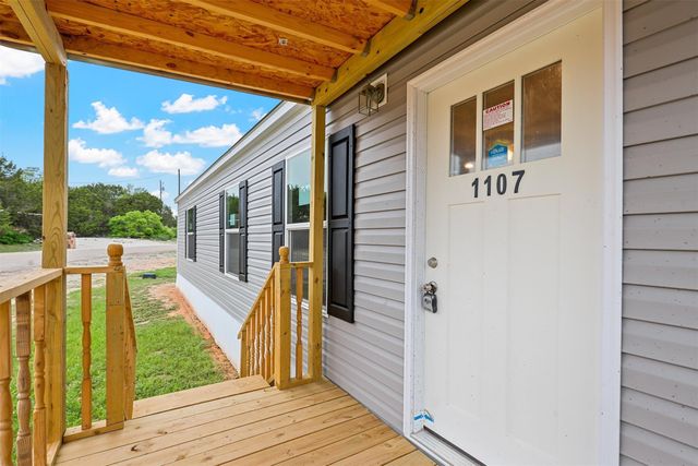 1107 Ridgeview Circle, Granbury, TX 76048