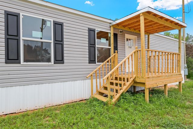 1107 Ridgeview Circle, Granbury, TX 76048