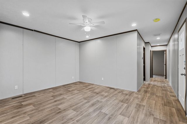 1107 Ridgeview Circle, Granbury, TX 76048