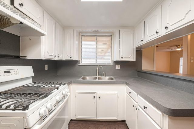 1447 Willow Rock Road, Houston, TX 77088