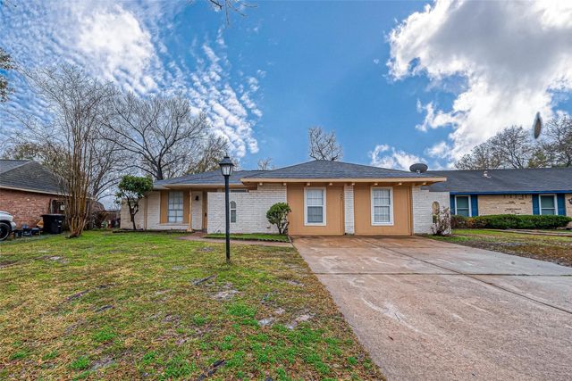 1447 Willow Rock Road, Houston, TX 77088