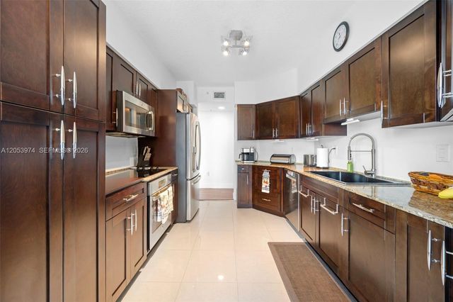 3370 Hidden Bay Dr 507, Aventura, FL 33180
