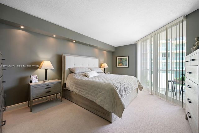 3370 Hidden Bay Dr 507, Aventura, FL 33180