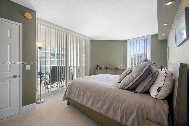3370 Hidden Bay Dr 507, Aventura, FL 33180