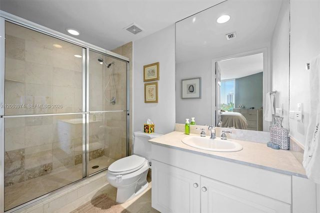 3370 Hidden Bay Dr 507, Aventura, FL 33180