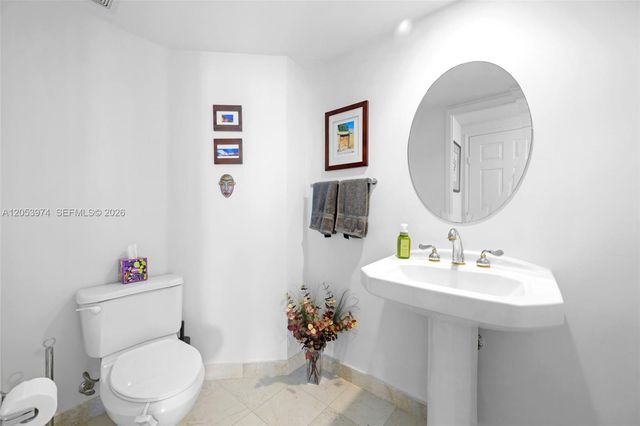 3370 Hidden Bay Dr 507, Aventura, FL 33180