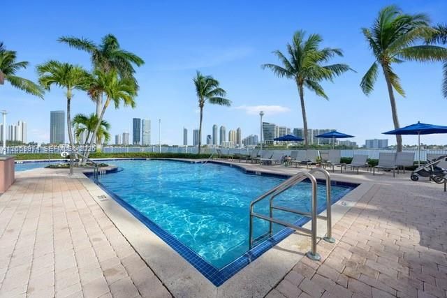 3370 Hidden Bay Dr 507, Aventura, FL 33180
