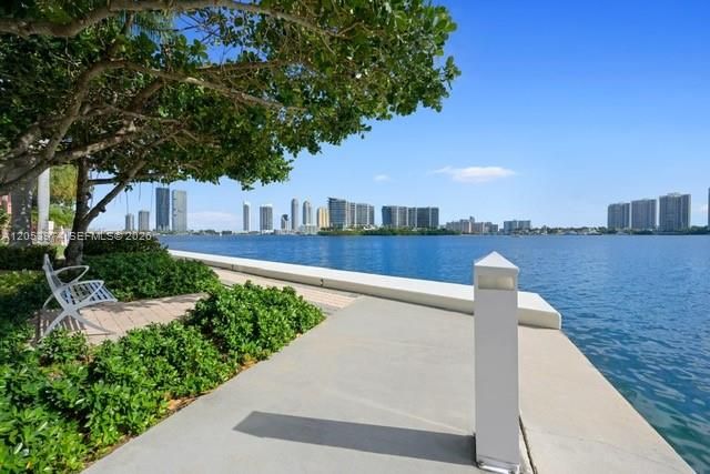 3370 Hidden Bay Dr 507, Aventura, FL 33180