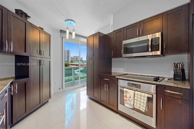 3370 Hidden Bay Dr 507, Aventura, FL 33180