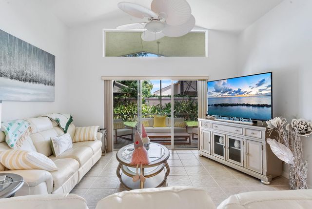 6887 Viale Elizabeth, Delray Beach, FL 33446