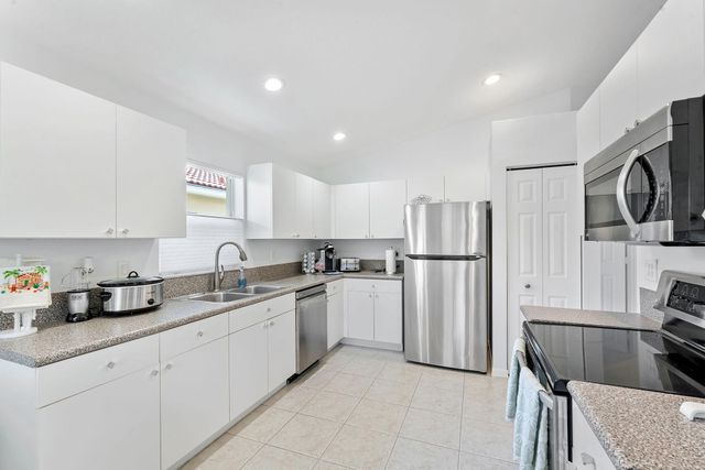 6887 Viale Elizabeth, Delray Beach, FL 33446