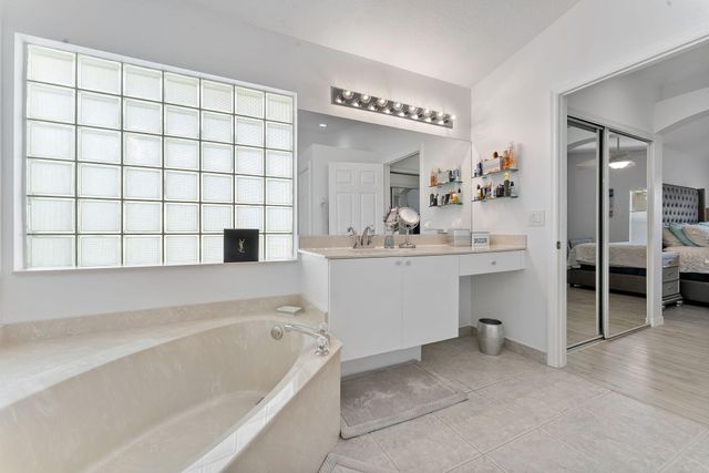 6887 Viale Elizabeth, Delray Beach, FL 33446