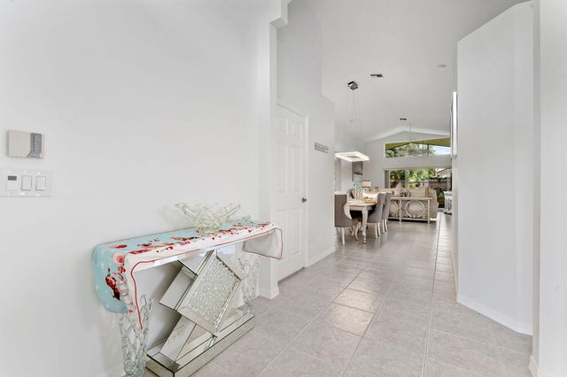 6887 Viale Elizabeth, Delray Beach, FL 33446