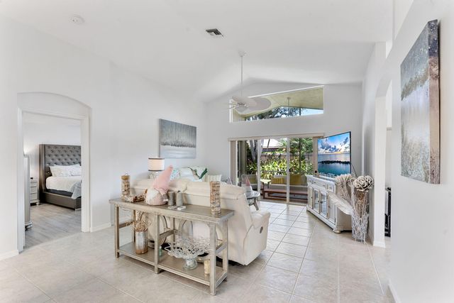 6887 Viale Elizabeth, Delray Beach, FL 33446