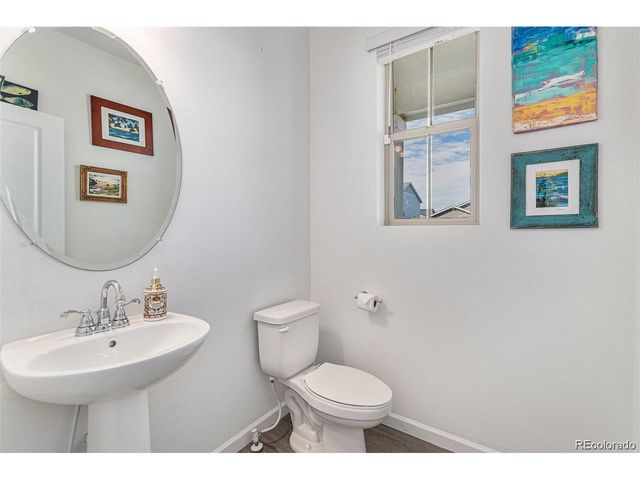 126 S Vandriver Way, Aurora, CO 80018